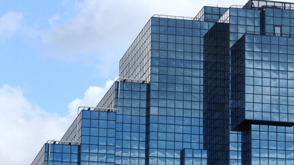 Aplicação do aço inoxidável em edifícios