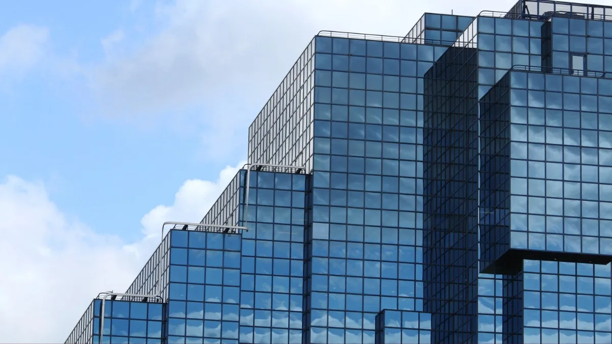 Aplicação do aço inoxidável em edifícios