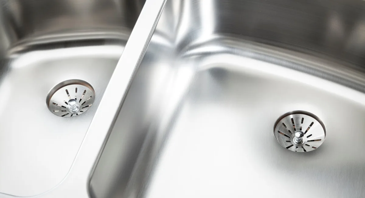 Como dar brilho em pias e utensílios de inox