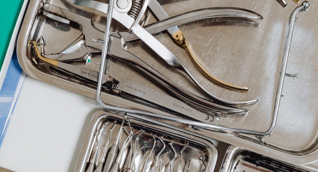 O aço inox nos dispositivos ortocirúrgicos